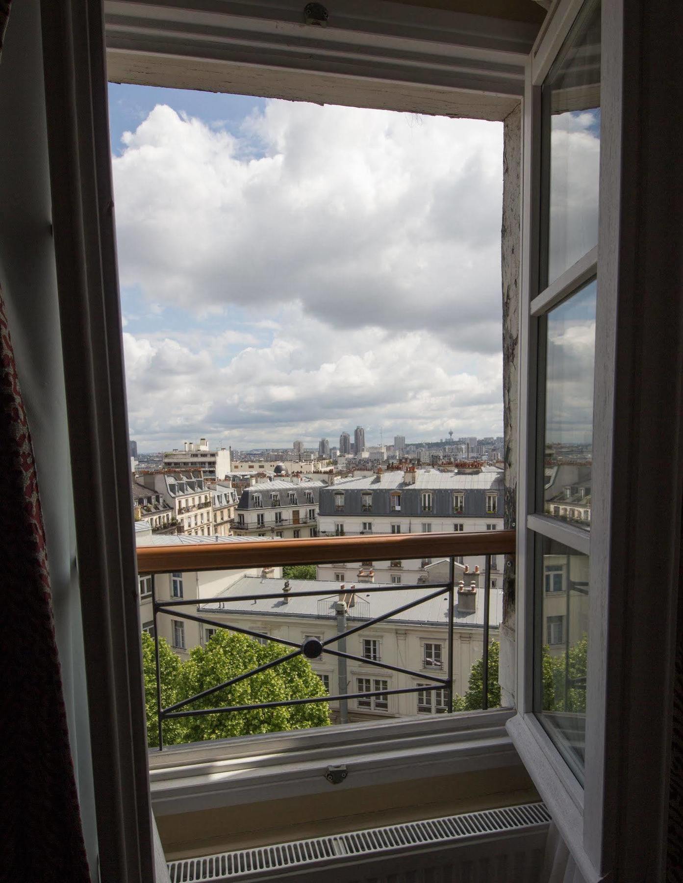 Hotel Montmartre Parigi Esterno foto
