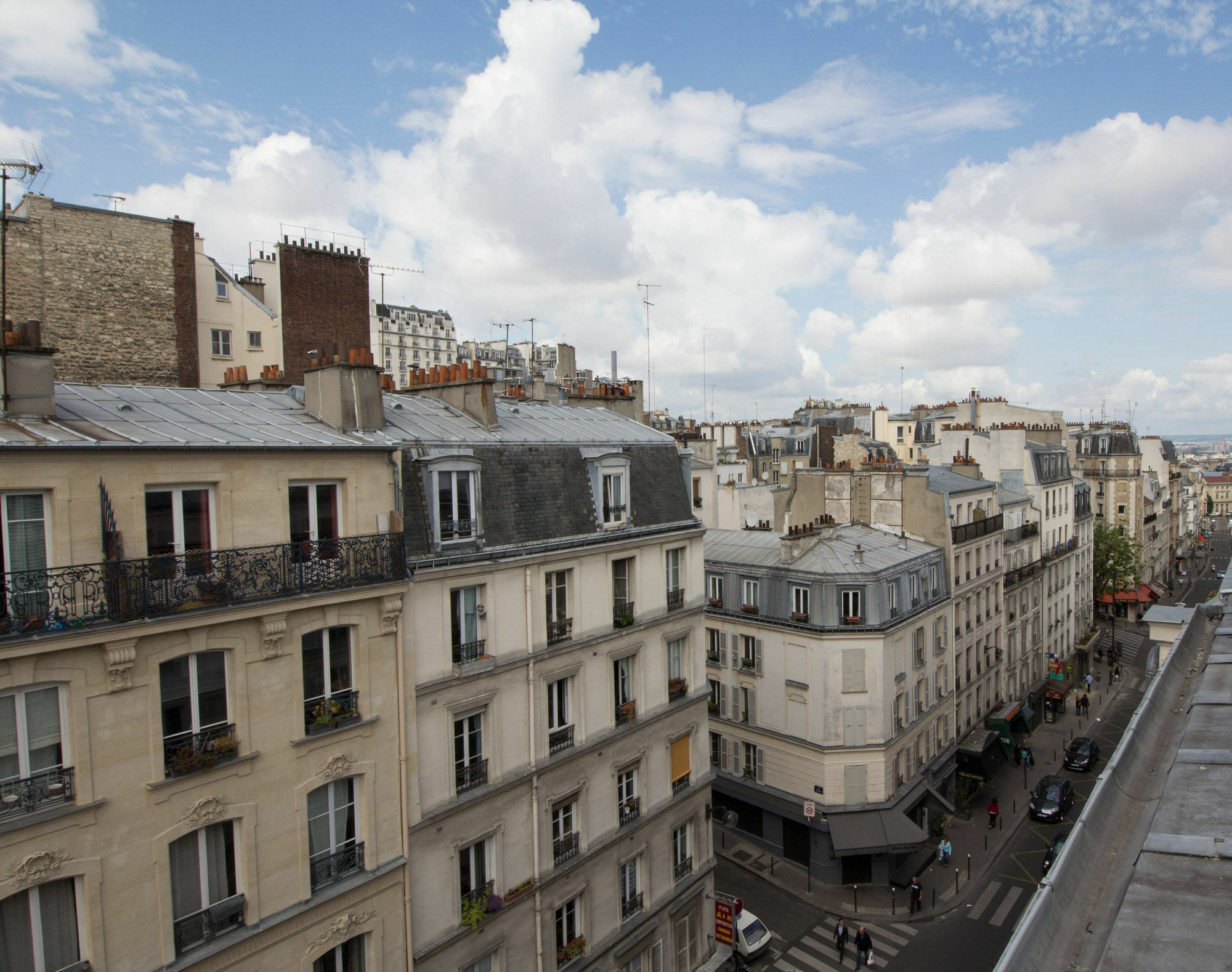 Hotel Montmartre Parigi Esterno foto
